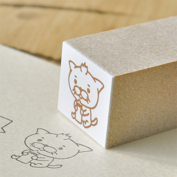 お食事の赤まぐろ、ネコの赤ちゃんシリーズ