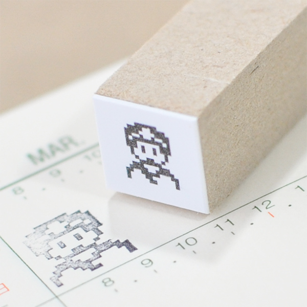 旅する男の子：ドット絵アイコンのスタンプ：9mmサイズ